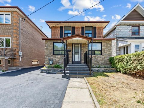 Photo 1 at 80 Gray Avenue, Smythe, Toronto