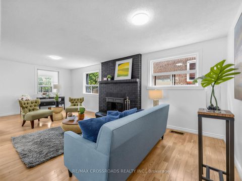 Photo 6 at 80 Gray Avenue, Smythe, Toronto