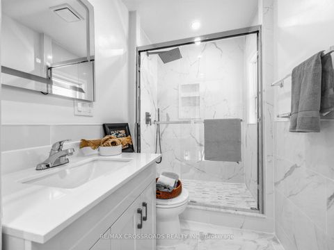 Photo 14 at 80 Gray Avenue, Smythe, Toronto