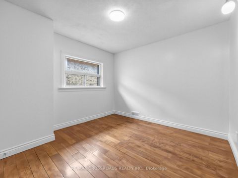Photo 18 at 80 Gray Avenue, Smythe, Toronto