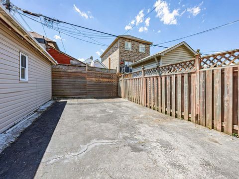 Photo 30 at 80 Gray Avenue, Smythe, Toronto