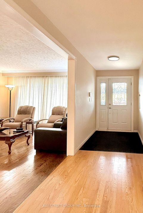 Photo 2 at 43 Appian Drive, Bayview Village, Toronto