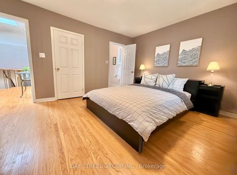 Photo 15 at 43 Appian Drive, Bayview Village, Toronto