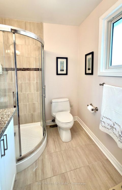 Photo 18 at 43 Appian Drive, Bayview Village, Toronto
