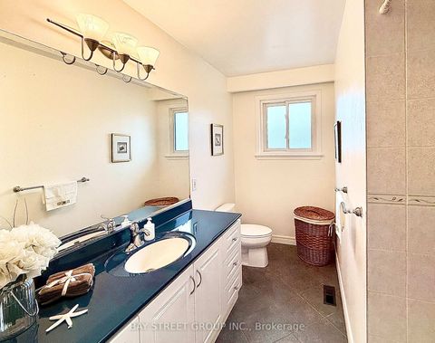 Photo 28 at 43 Appian Drive, Bayview Village, Toronto