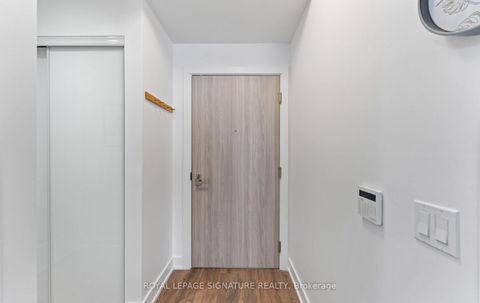 Photo 2 at 213 - 80 Vanauley Street, Chinatown, Toronto