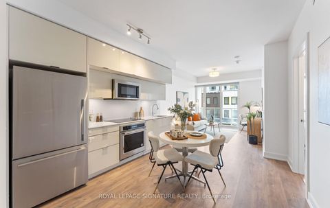 Photo 4 at 213 - 80 Vanauley Street, Chinatown, Toronto