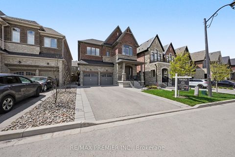 Photo 1 at 14 King Boulevard, King City, King