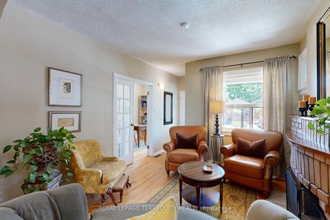 Photo 2 at 92 Eileen Avenue, Smythe, Toronto