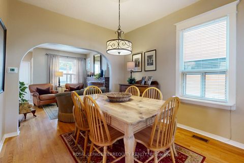 Photo 4 at 92 Eileen Avenue, Smythe, Toronto