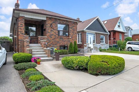 Photo 30 at 92 Eileen Avenue, Smythe, Toronto