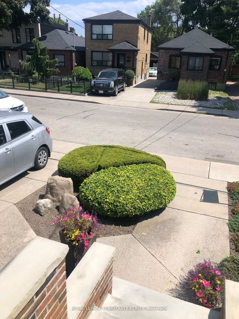 Photo 32 at 92 Eileen Avenue, Smythe, Toronto