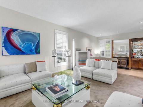 Photo 6 at 43 Beaverhall Drive, Windfields, Toronto