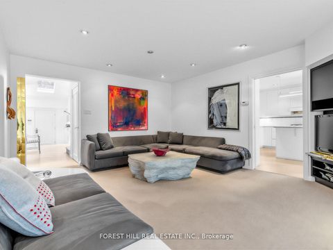 Photo 8 at 43 Beaverhall Drive, Windfields, Toronto