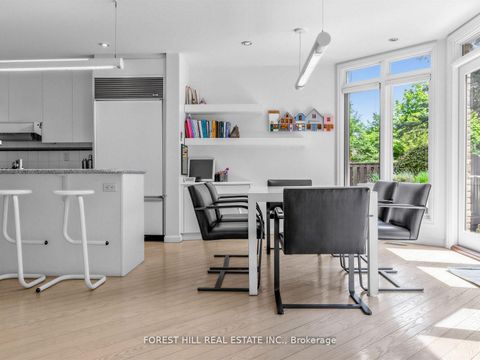 Photo 13 at 43 Beaverhall Drive, Windfields, Toronto