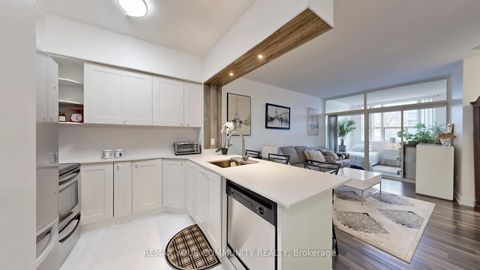 Photo 5 at 111 - 7398 Yonge Street, Yorkhill, Vaughan