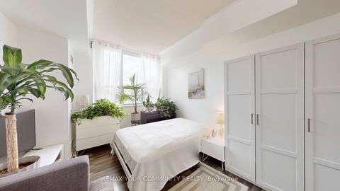 Photo 8 at 111 - 7398 Yonge Street, Yorkhill, Vaughan