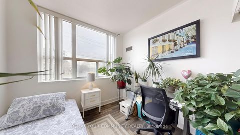 Photo 9 at 111 - 7398 Yonge Street, Yorkhill, Vaughan