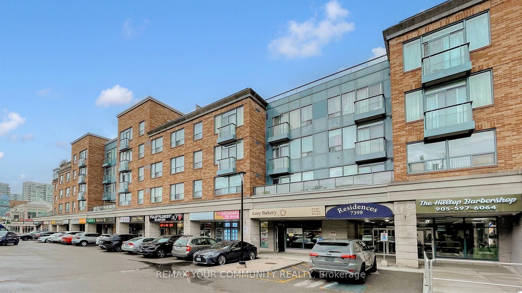 111 - 7398 Yonge Street, Yorkhill, Vaughan photo 3
