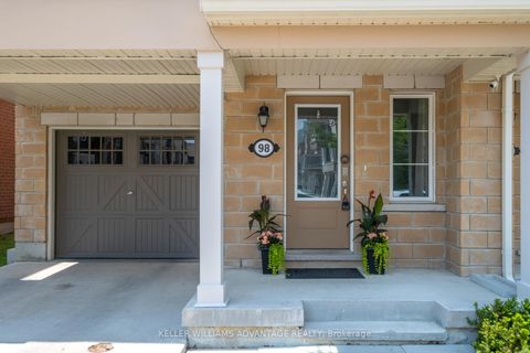 Photo 2 at 98 Howe Avenue, Birchmount, Toronto