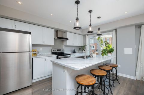 Photo 6 at 98 Howe Avenue, Birchmount, Toronto