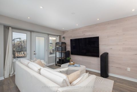 Photo 10 at 98 Howe Avenue, Birchmount, Toronto