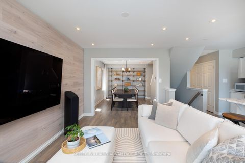 Photo 14 at 98 Howe Avenue, Birchmount, Toronto