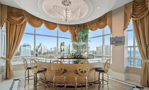 Photo 5 at Uph - 1 Cordoba Drive, Lakeview Estates, Vaughan