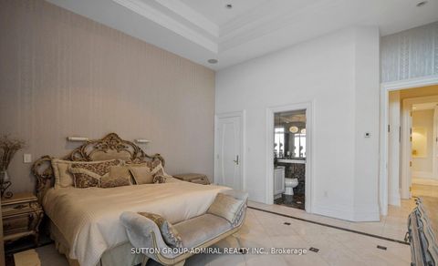 Photo 14 at Uph - 1 Cordoba Drive, Lakeview Estates, Vaughan