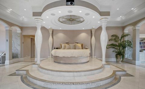 Photo 16 at Uph - 1 Cordoba Drive, Lakeview Estates, Vaughan