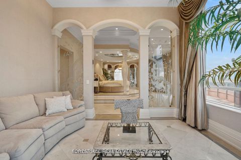 Photo 19 at Uph - 1 Cordoba Drive, Lakeview Estates, Vaughan