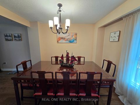Photo 8 at 174 Rusty Crestway, Don Valley Village, Toronto