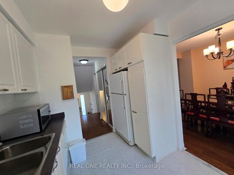 Photo 14 at 174 Rusty Crestway, Don Valley Village, Toronto