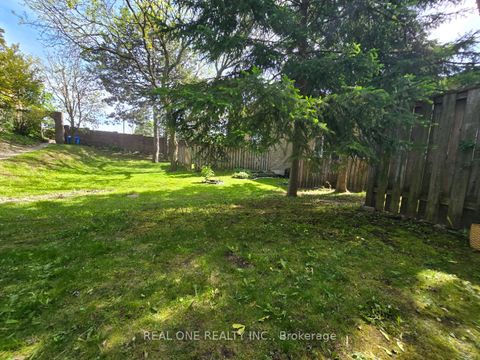 Photo 31 at 174 Rusty Crestway, Don Valley Village, Toronto