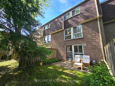 Photo 32 at 174 Rusty Crestway, Don Valley Village, Toronto