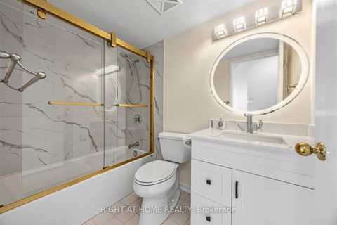 Photo 26 at 1906 - 260 Queens Quay W, Waterfront Communities C1, Toronto