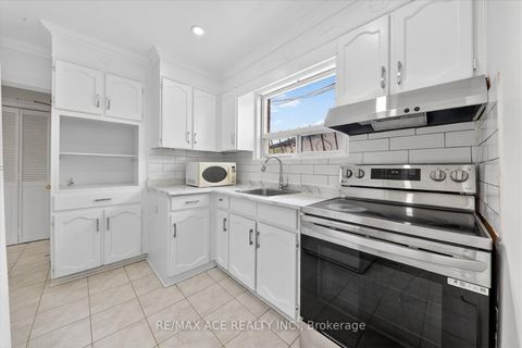Photo 5 at 99 Laurel Avenue, Kennedy Park, Toronto