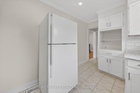 Photo 7 at 99 Laurel Avenue, Kennedy Park, Toronto