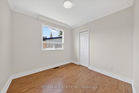 Photo 20 at 99 Laurel Avenue, Kennedy Park, Toronto