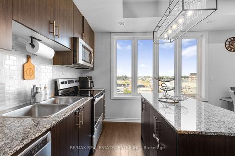 Photo 5 at 27 - 100 Long Branch Avenue, Long Branch, Toronto