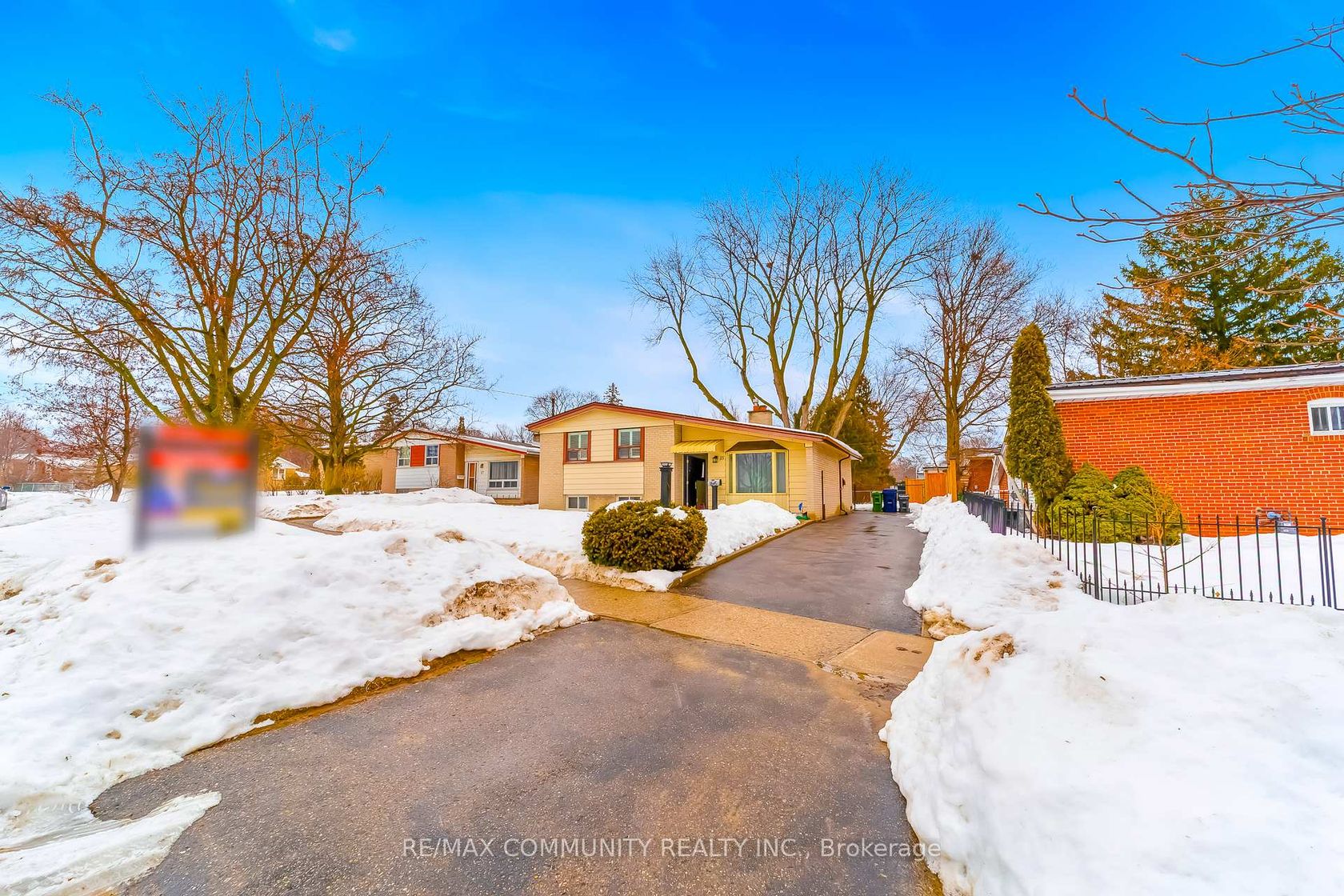 15 Ben Stanton Boulevard, Woburn, Toronto 