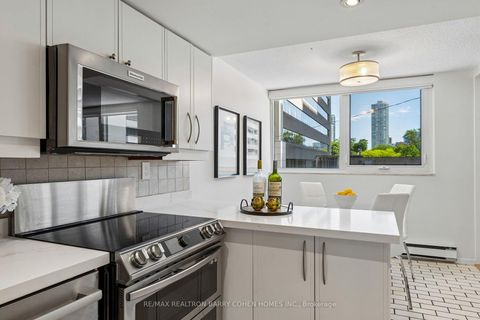 Photo 18 at 301 - 360 Bloor Street E, Moore Park, Toronto