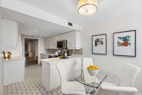 Photo 21 at 301 - 360 Bloor Street E, Moore Park, Toronto
