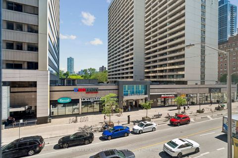 Photo 33 at 301 - 360 Bloor Street E, Moore Park, Toronto