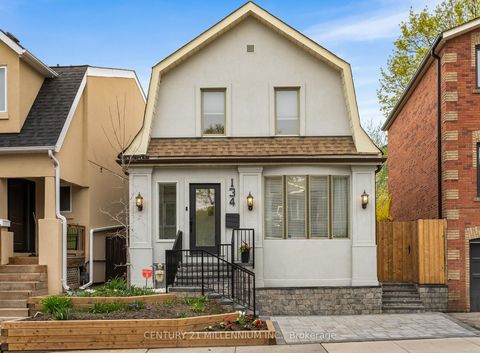 Photo 4 at 134 Helendale Avenue, Eglinton, Toronto