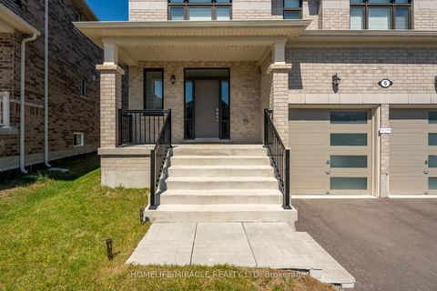 Photo 3 at 5 Ainslie Hill Crescent, Sutton & Jackson's Point, Georgina