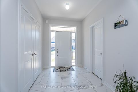 Photo 7 at 5 Ainslie Hill Crescent, Sutton & Jackson's Point, Georgina
