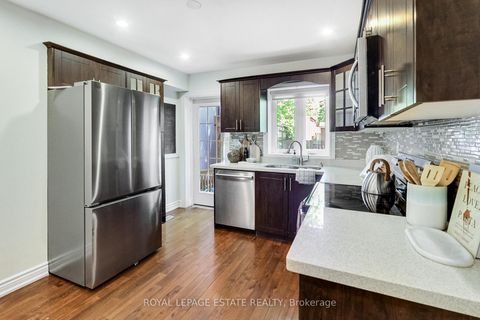 Photo 10 at 739 Craven Road, Coxwell, Toronto