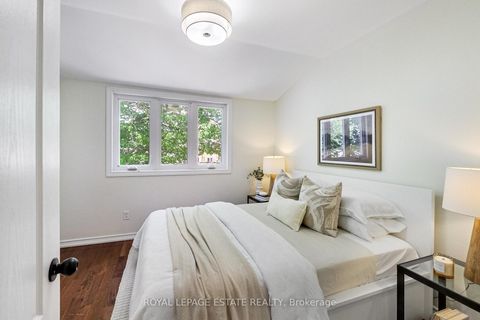 Photo 11 at 739 Craven Road, Coxwell, Toronto
