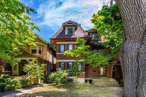 Photo 1 at 313 Sunnyside Avenue, Swansea, Toronto